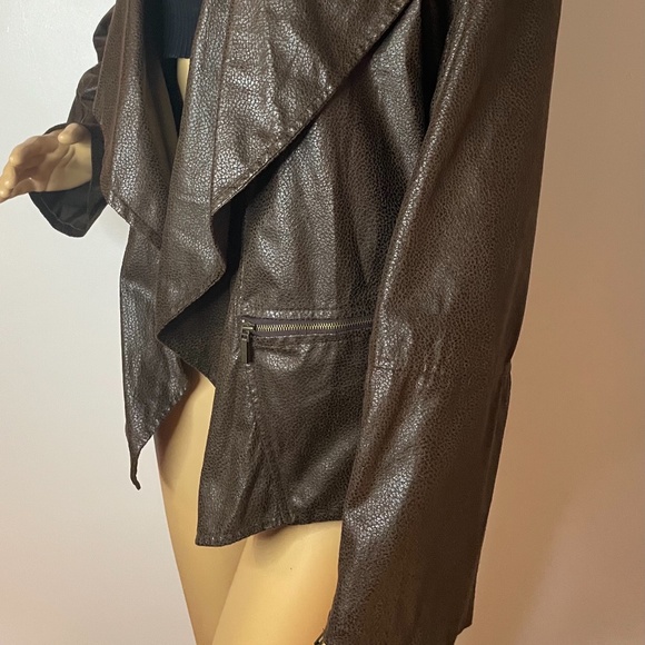 Vintage vegan brown snake printed brown jacket! - Picture 7 of 16